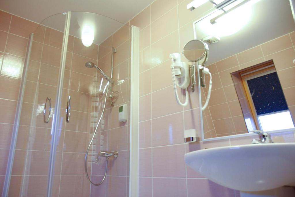 Hotel Anna Junior Târgu Jiu Pokój zdjęcie