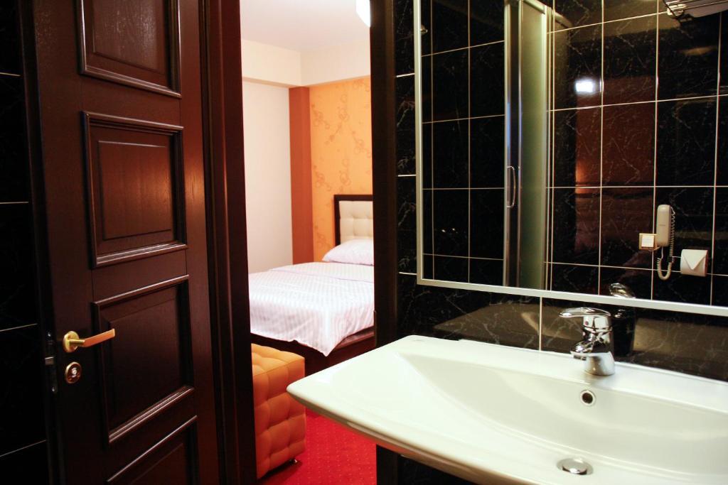 Hotel Anna Junior Târgu Jiu Pokój zdjęcie