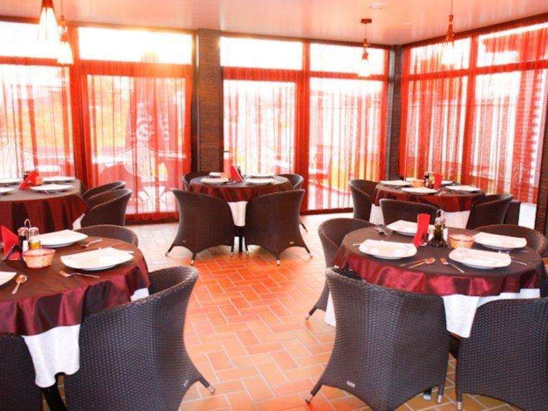 Hotel Anna Junior Târgu Jiu Zewnętrze zdjęcie
