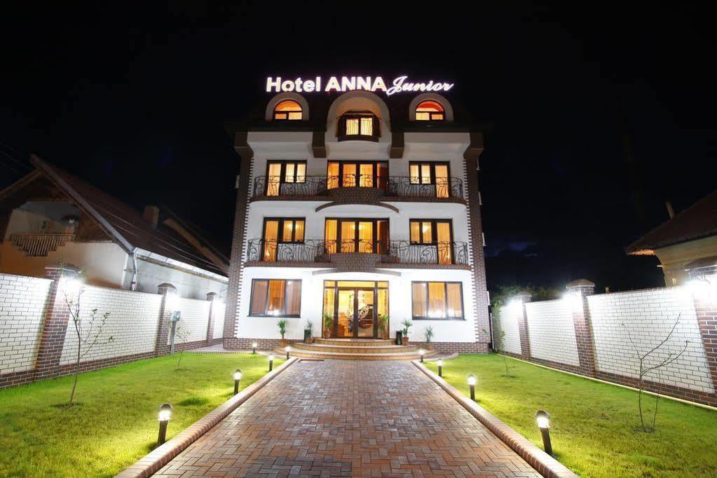 Hotel Anna Junior Târgu Jiu Zewnętrze zdjęcie