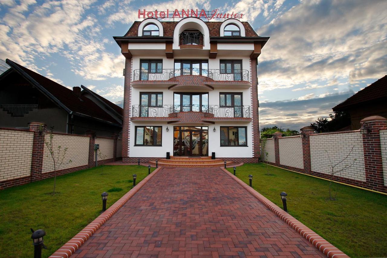 Hotel Anna Junior Târgu Jiu Zewnętrze zdjęcie